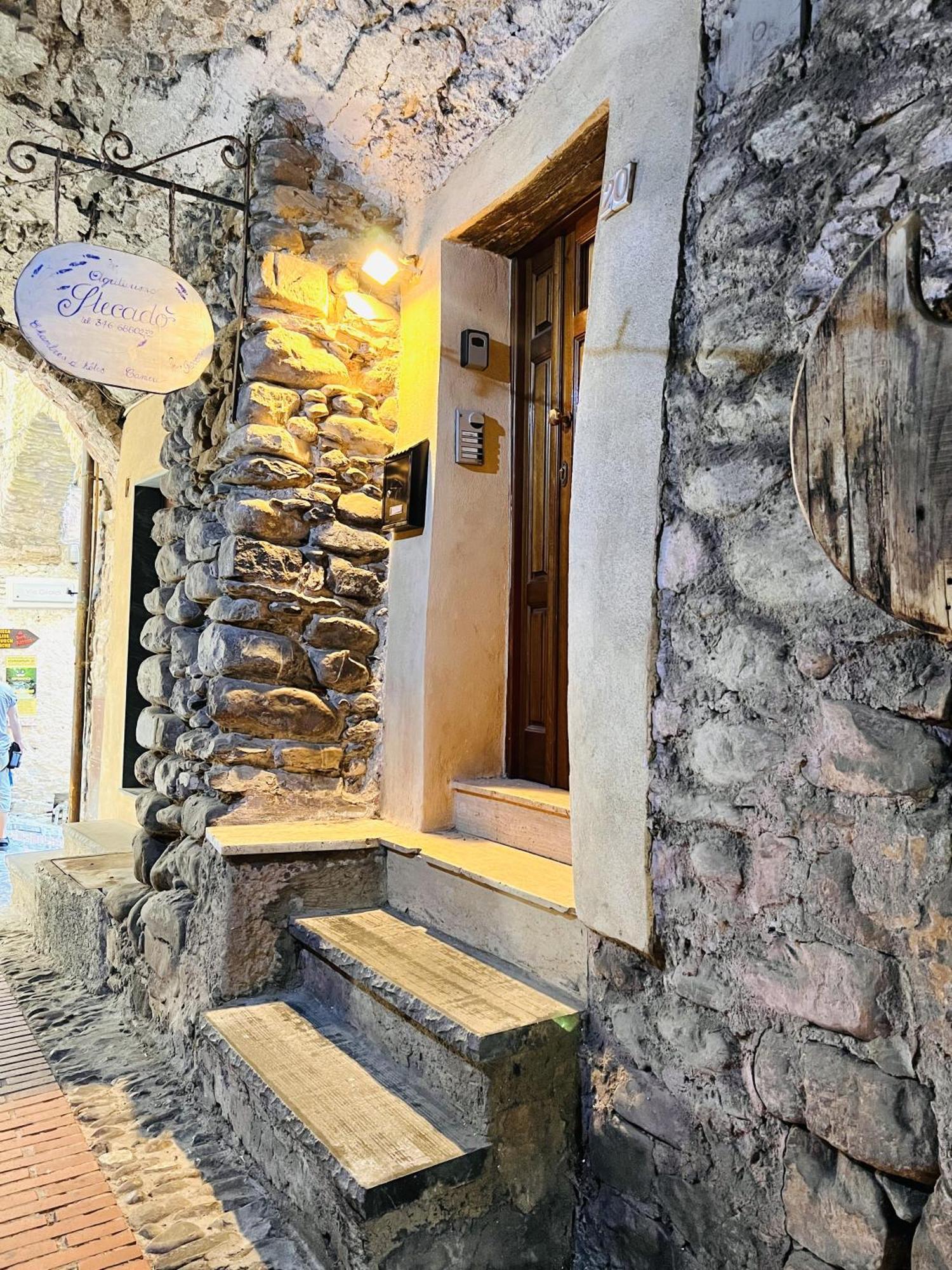 Stecado Caste - Dimora Storica Nel Cuore Del Paese Dolceacqua Exteriör bild