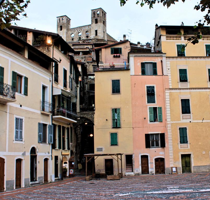 Stecado Caste - Dimora Storica Nel Cuore Del Paese Dolceacqua Exteriör bild