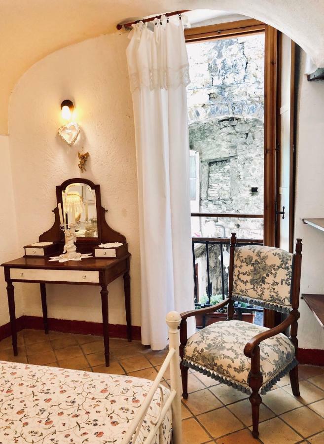 Stecado Caste - Dimora Storica Nel Cuore Del Paese Dolceacqua Exteriör bild